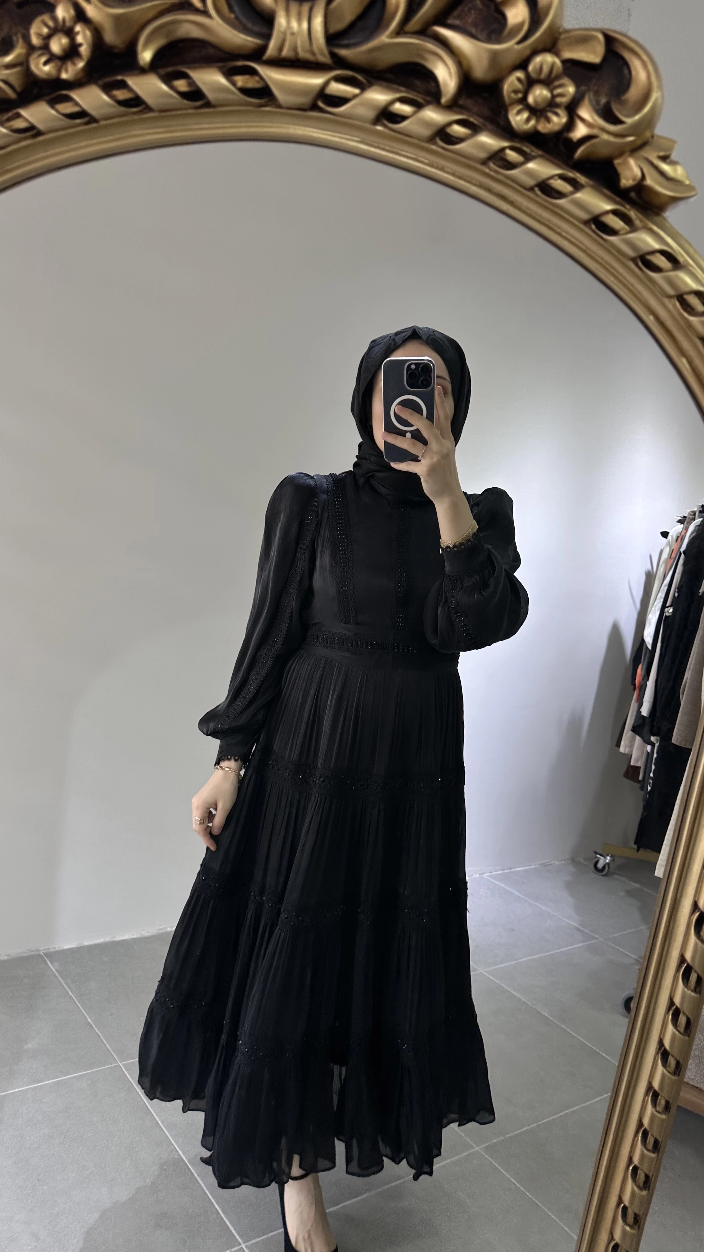 Taş ve Güpür İşlemeli İthal C.Dior Elbise
