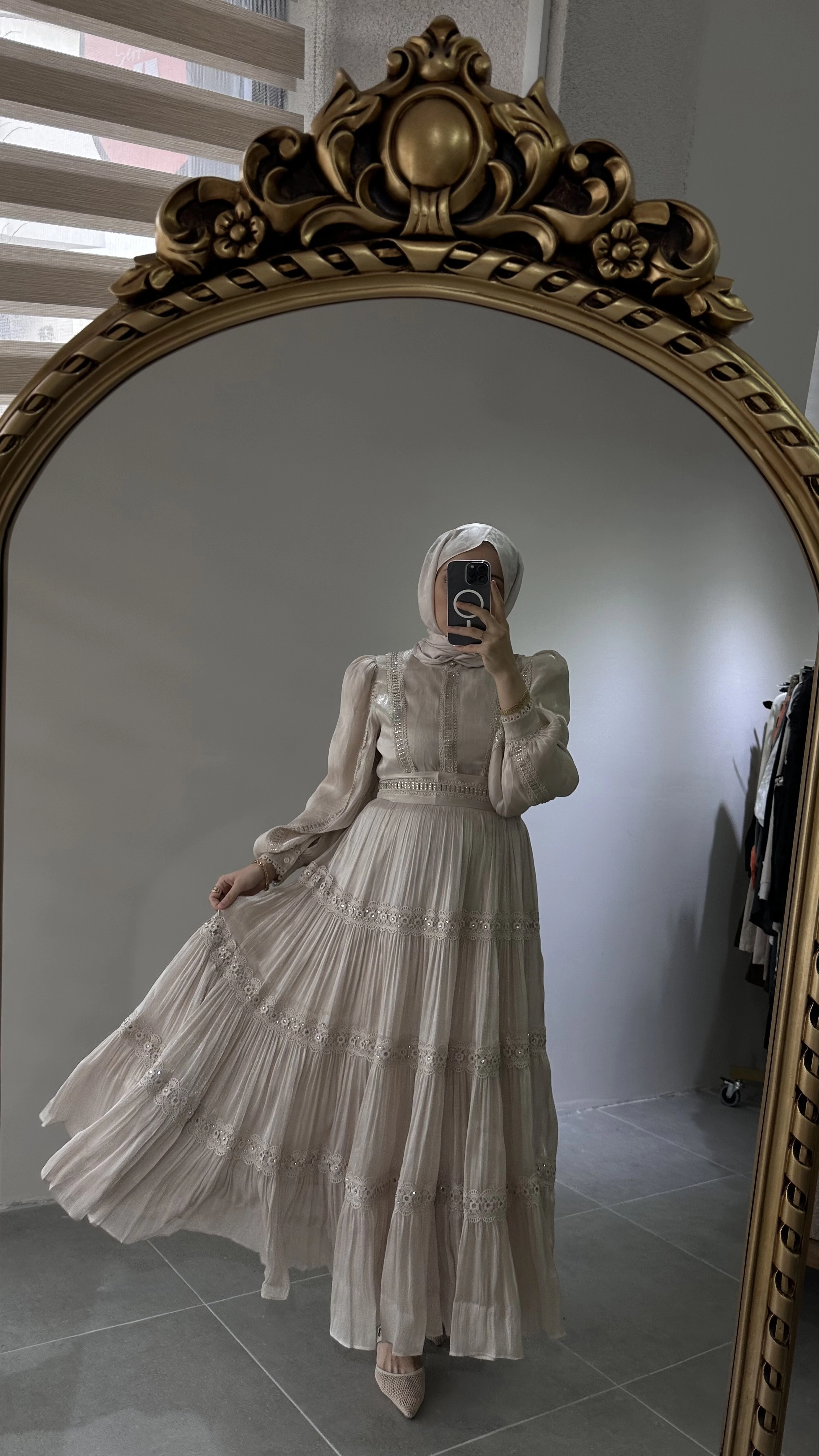 Taş ve Güpür İşlemeli İthal C.Dior Elbise