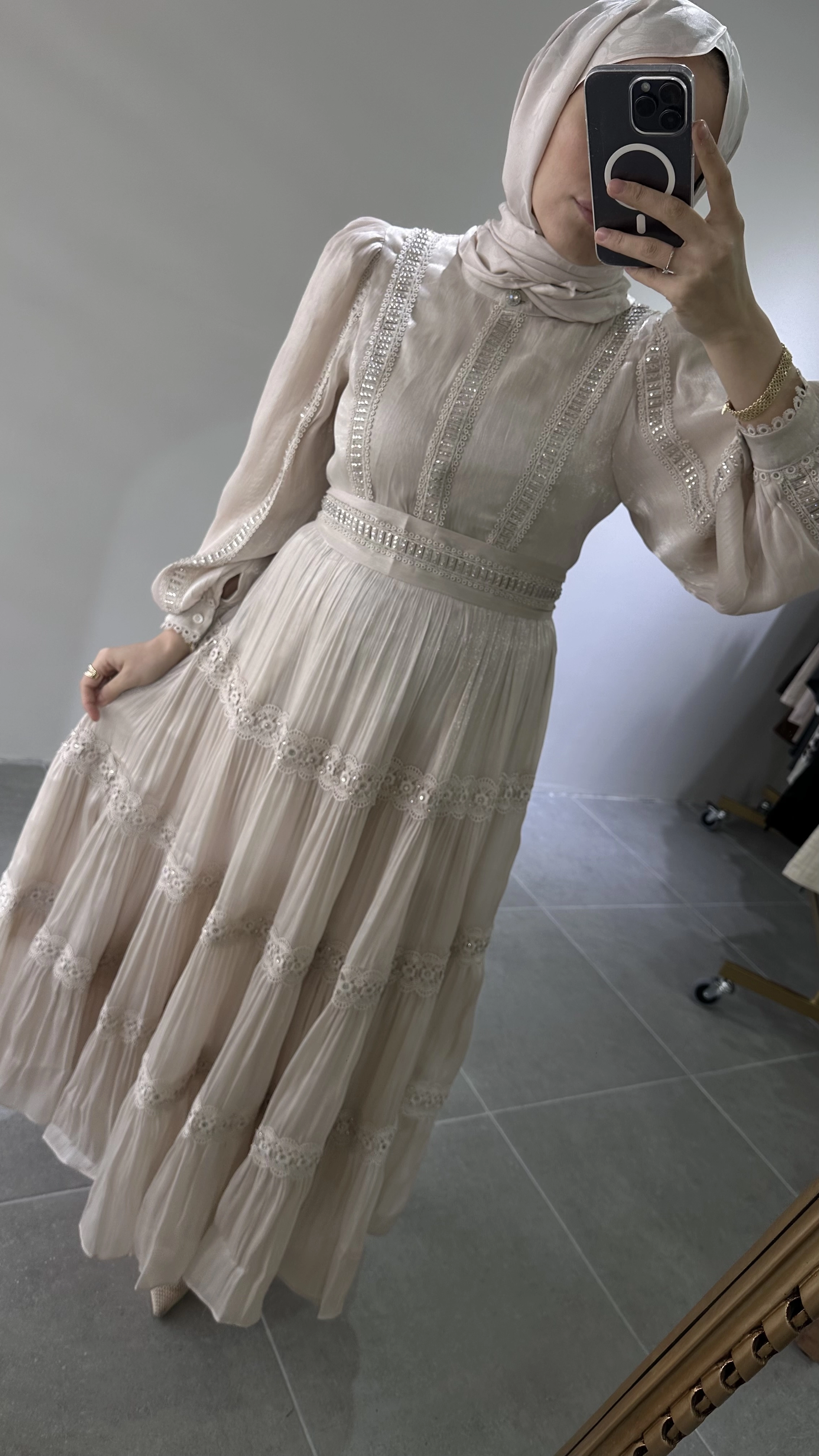 Taş ve Güpür İşlemeli İthal C.Dior Elbise